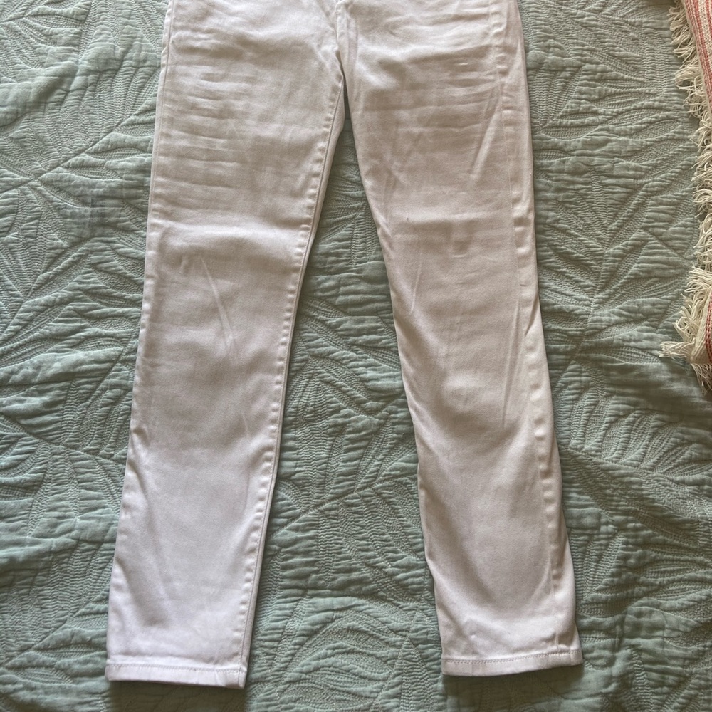 Gap White Capris